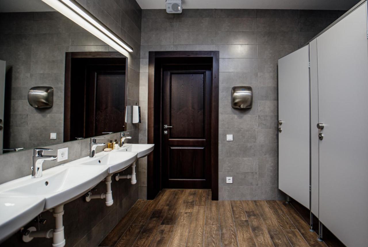 Новый Хостел Nesvit Киев Академгородок Exteriör bild